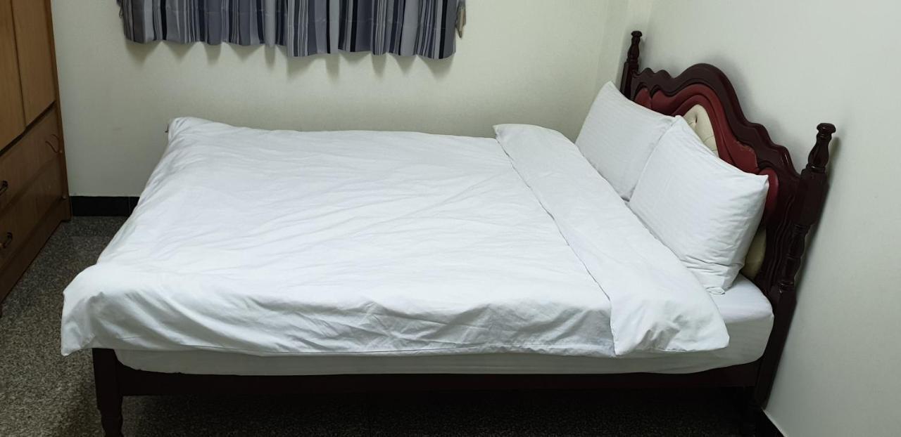 Lanzhou 4Th St Apartment Kota Chiayi Bagian luar foto